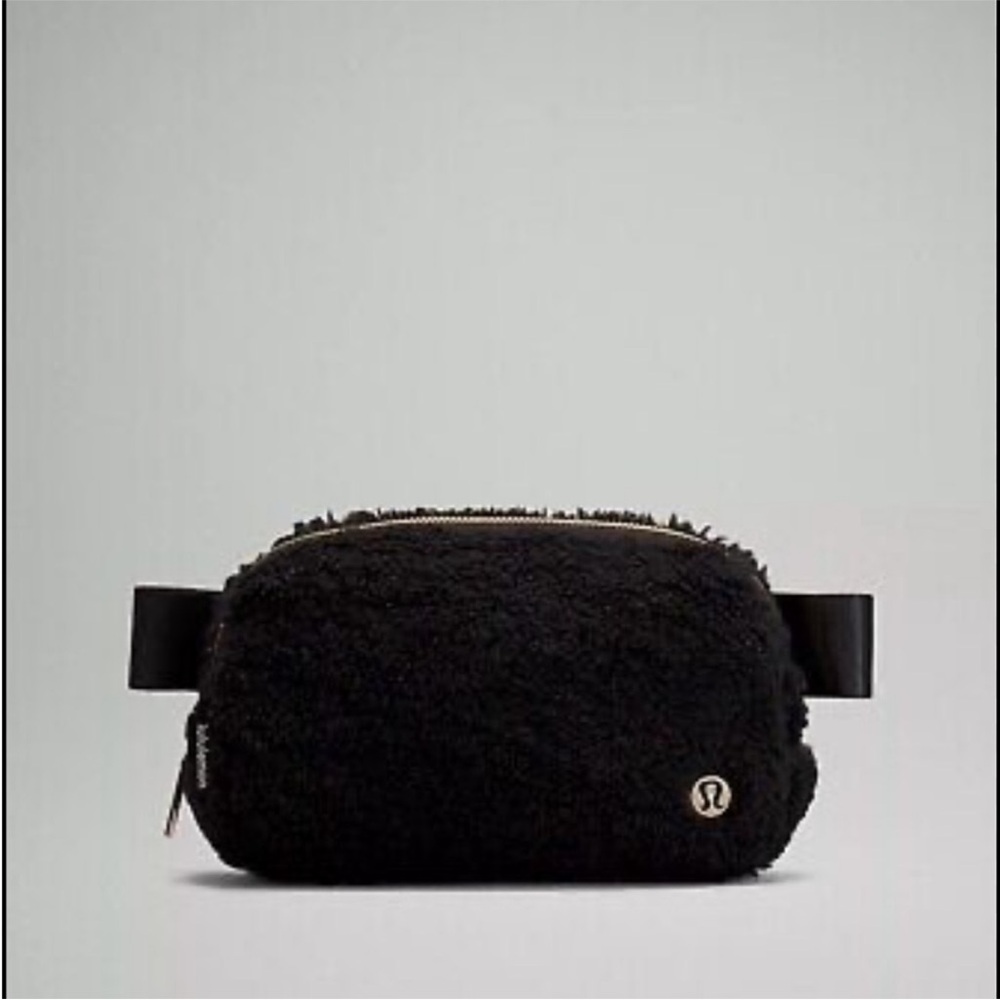 Lululemon Everywhere Belt Bag Fleece Silver Hardware First Release